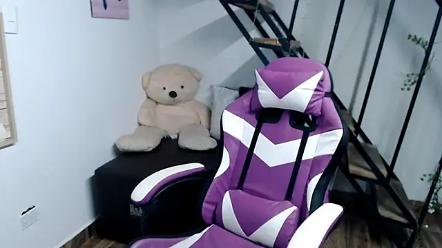 samantha baby  online show from 11.23.25