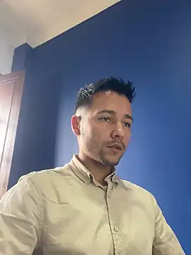 Snapshot of camilo_gonzalez02 chatting on 01.04.25 camilo gonzalez02 online show from 01.04.25