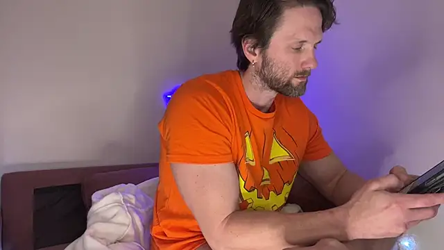 Snapshot of alexmannd chatting on 11.20.25 alexmannd online show from 11.20.25