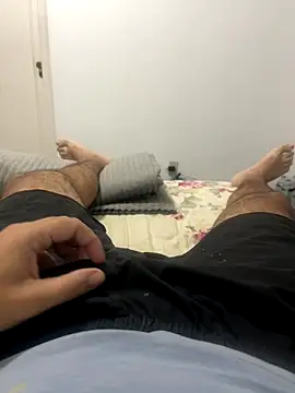 Snapshot of jhoshc-r chatting on 12.04.24 jhoshc-r online show from 12.04.24