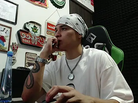 Curly Angel24 online show from 11.30.25