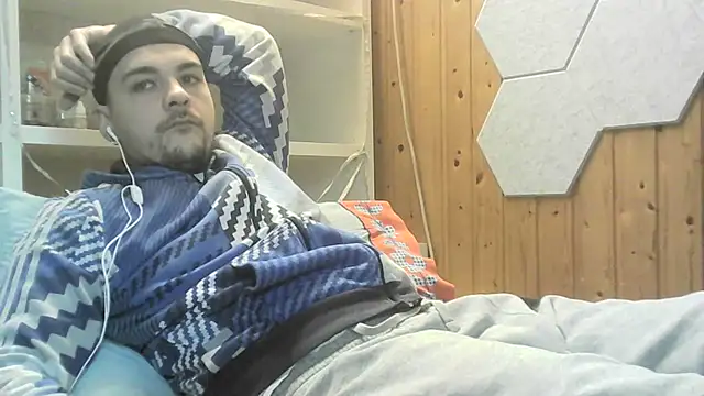 Snapshot of ItalianVinDiesel chatting on 12.28.24 ItalianVinDiesel online show from 12.28.24