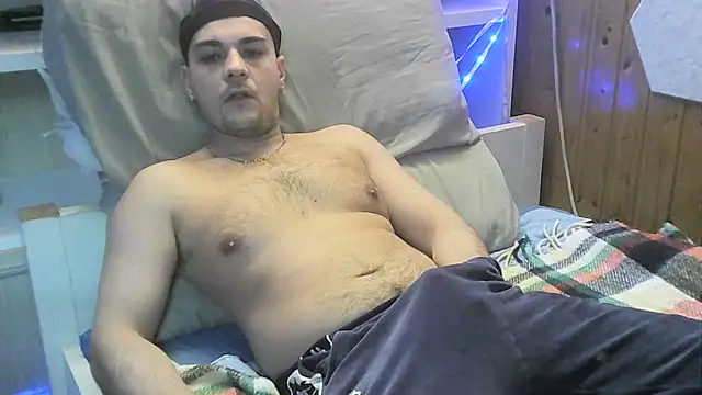 Snapshot of ItalianVinDiesel chatting on 01.04.25 ItalianVinDiesel online show from 01.04.25