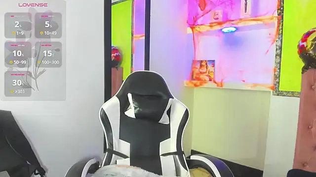 Snapshot of Charis_21 chatting on 10.30.25 Charis 21 online show from 10.30.25