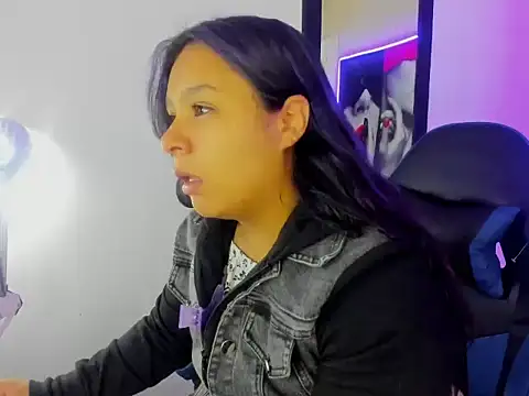 Snapshot of Charis_21 chatting on 02.05.26 Charis 21 online show from 02.05.26