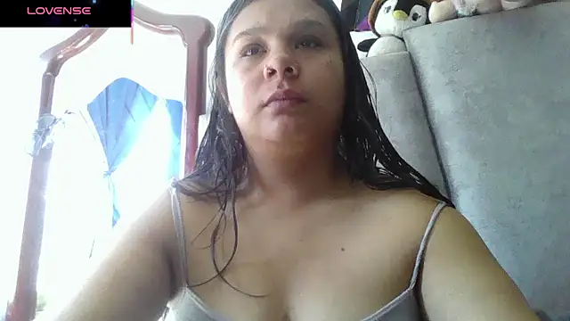 Snapshot of Charis_21 chatting on 04.02.26 Charis 21 online show from 04.02.26