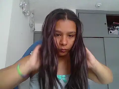 Snapshot of Charis_21 chatting on 07.11.26 Charis 21 online show from 07.11.26