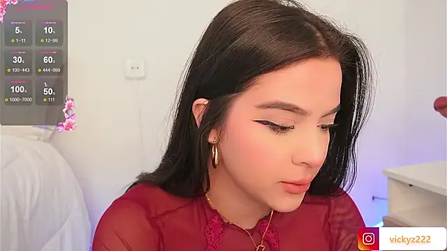 Snapshot of Victoriaxx_ chatting on 02.24.26 Victoriaxx online show from 02.24.26