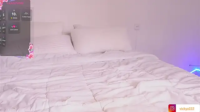 Snapshot of Victoriaxx_ chatting on 03.03.26 Victoriaxx online show from 03.03.26