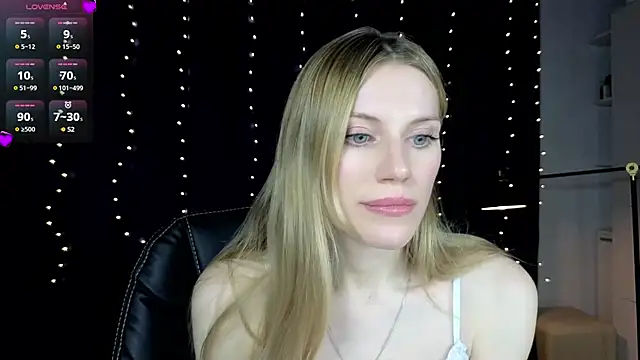 Snapshot of Lilianna_Just chatting on 03.06.25 Lilianna Just online show from 03.06.25