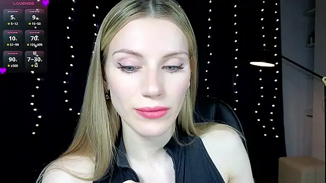 Snapshot of Lilianna_Just chatting on 03.07.25 Lilianna Just online show from 03.07.25