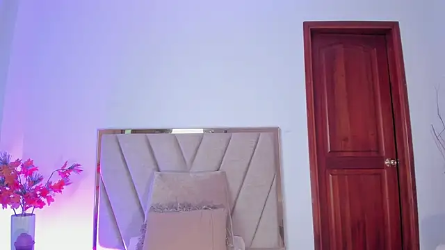 NoraDasilva online show from 02.01.25