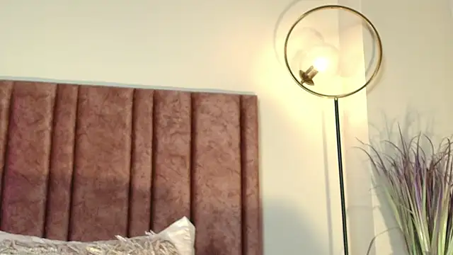 NoraDasilva online show from 11.15.25