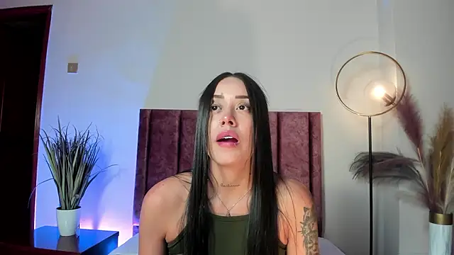 Snapshot of NoraDasilva chatting on 02.04.26 NoraDasilva online show from 02.04.26