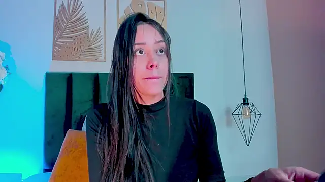 Snapshot of NoraDasilva chatting on 02.14.26 NoraDasilva online show from 02.14.26