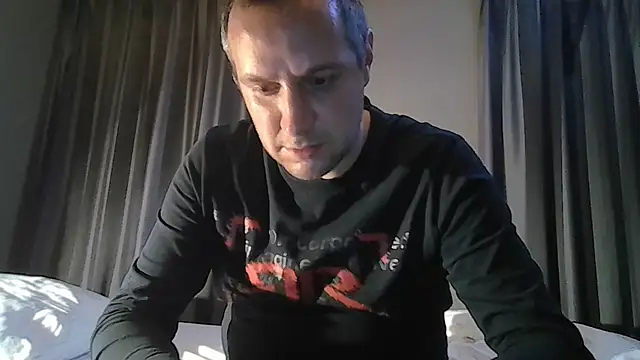 Snapshot of popperspair chatting on 09.20.25 popperspair online show from 09.20.25