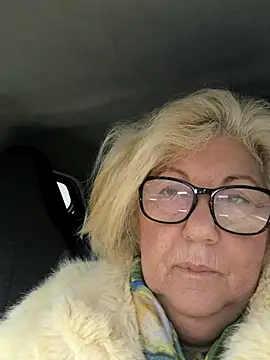 Snapshot of Merilulla chatting on 01.07.26 Merilulla online show from 01.07.26