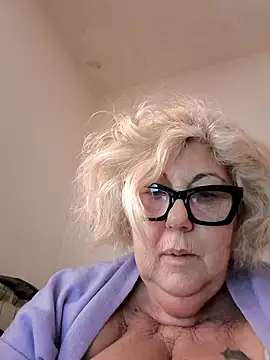 Snapshot of Merilulla chatting on 01.19.26 Merilulla online show from 01.19.26