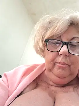 Snapshot of Merilulla chatting on 03.09.26 Merilulla online show from 03.09.26