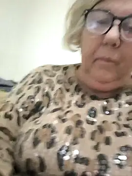 Snapshot of Merilulla chatting on 03.27.26 Merilulla online show from 03.27.26