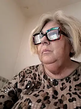 Snapshot of Merilulla chatting on 04.02.26 Merilulla online show from 04.02.26