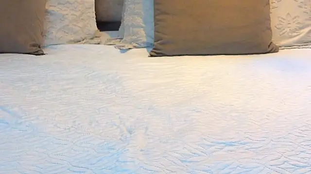 KeryHillson online show from 11.23.25