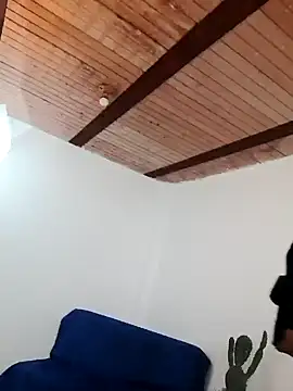 Snapshot of Babylolatop chatting on 12.20.24 Babylolatop online show from 12.20.24