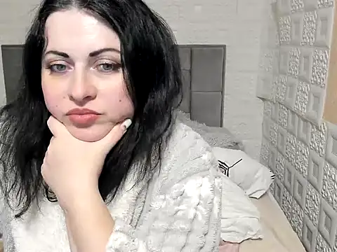 Snapshot of Lillian2 chatting on 02.20.25 Lillian2 online show from 02.20.25