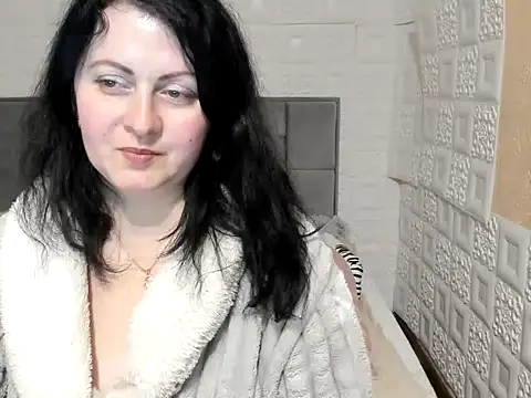 Snapshot of Lillian2 chatting on 02.22.25 Lillian2 online show from 02.22.25