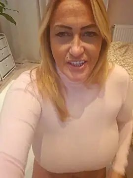 Isabellaa04 online show from 10.29.25