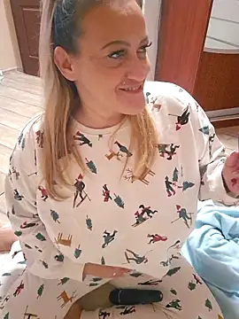 Isabellaa04 online show from 12.17.25