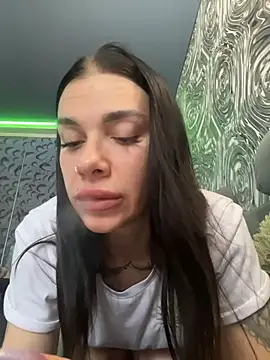 Snapshot of Queen_of_pain chatting on 02.09.26 Queen of pain online show from 02.09.26