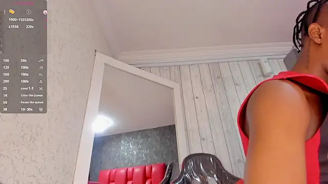 Snapshot of DominicSccott chatting on 09.24.25 DominicSccott online show from 09.24.25