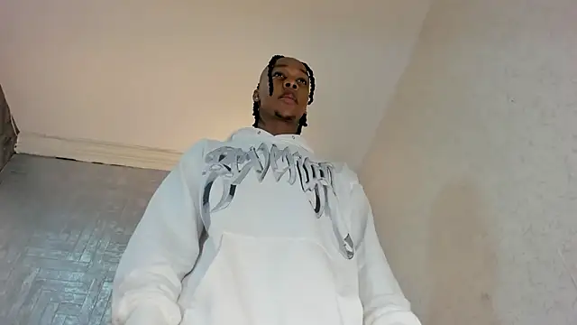 Snapshot of DominicSccott chatting on 10.12.25 DominicSccott online show from 10.12.25