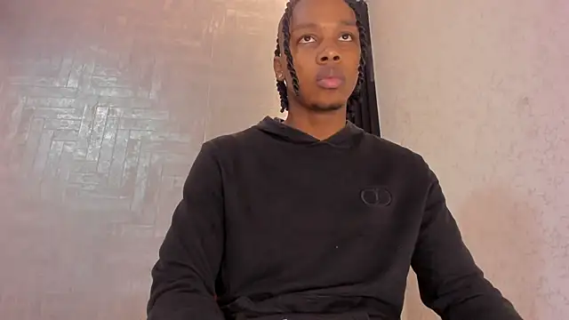 Snapshot of DominicSccott chatting on 10.13.25 DominicSccott online show from 10.13.25