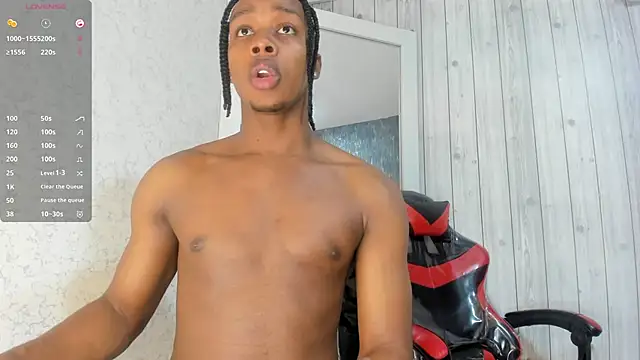 Snapshot of DominicSccott chatting on 11.15.25 DominicSccott online show from 11.15.25