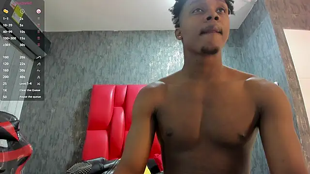 Snapshot of DominicSccott chatting on 11.25.25 DominicSccott online show from 11.25.25