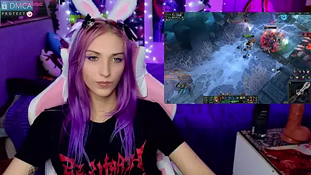 Violet Noir online show from 01.22.25