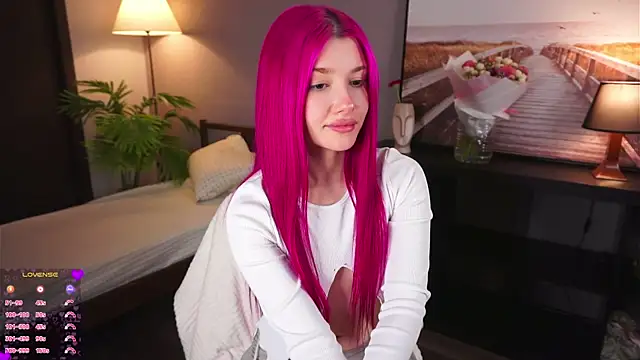 ShirleyCarolyn online show from 12.10.24