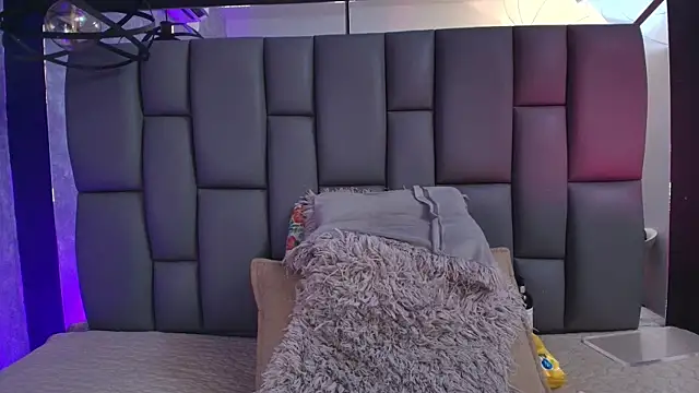  MiaBrown  online show from 09.18.25