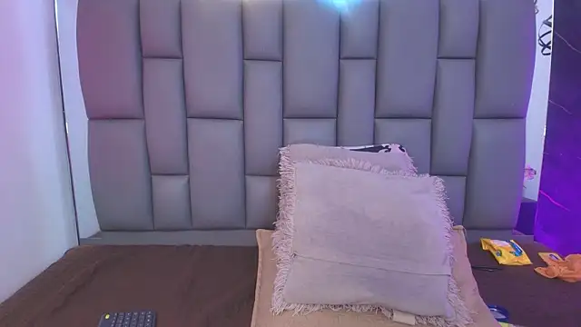  MiaBrown  online show from 01.16.26