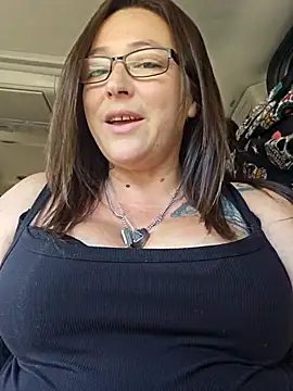 angelbaby1998 online show from 10.18.25