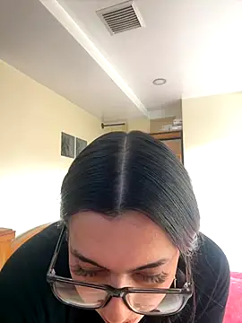 Nicollemays online show from 09.18.25