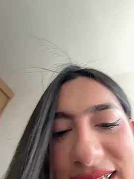 Nicollemays online show from 03.31.26