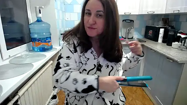 DonnaMagdalena online show from 03.05.25