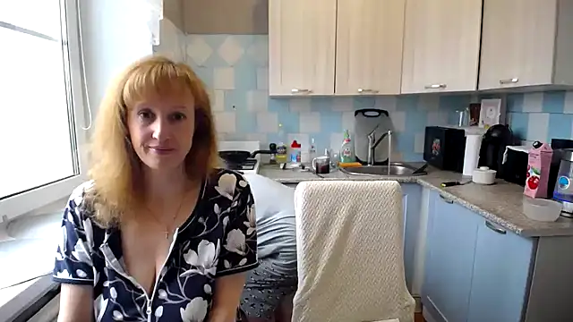 DonnaMagdalena online show from 10.02.25