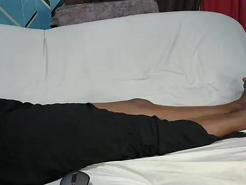 Snapshot of Lusty_vybez chatting on 02.15.25 Lusty vybez online show from 02.15.25