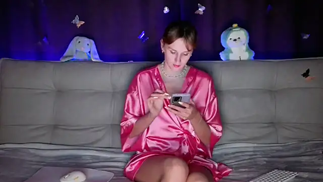 intolerable girl online show from 11.13.25