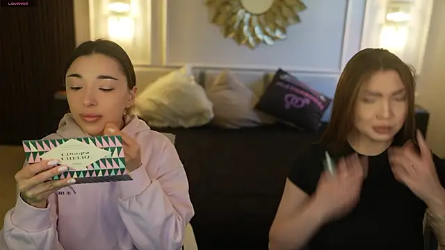 Jasmine Flow online show from 03.11.26