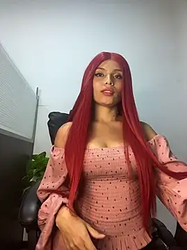 Tiffanysurez  online show from 06.30.26